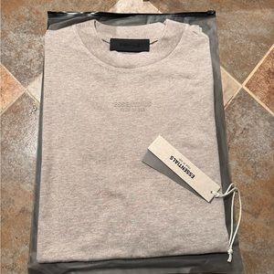 Fear Of God Essentials “Core Hether” t shirt